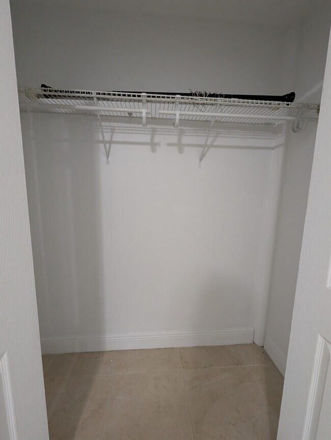 Building Photo - 1800 Sans Souci Blvd