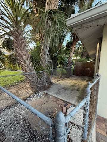 Building Photo - 325 Kenilworth Blvd