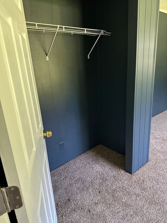 Building Photo - 19465 Mobile Rd