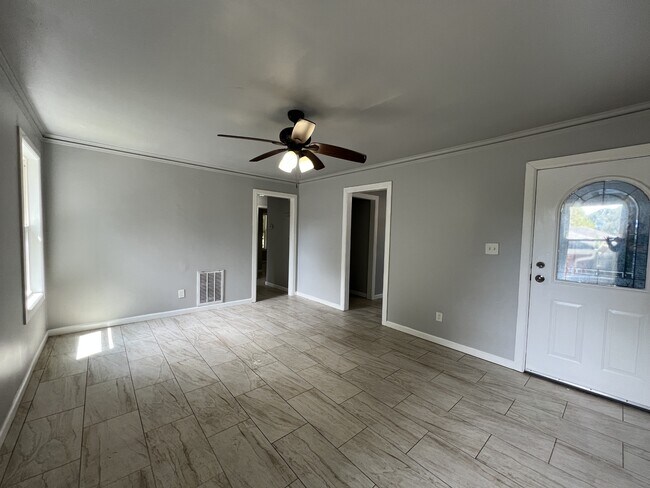 Building Photo - 2157 Nelms Dr SW