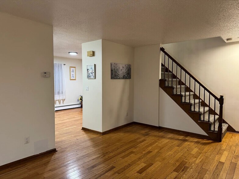 Building Photo - 78 Water St