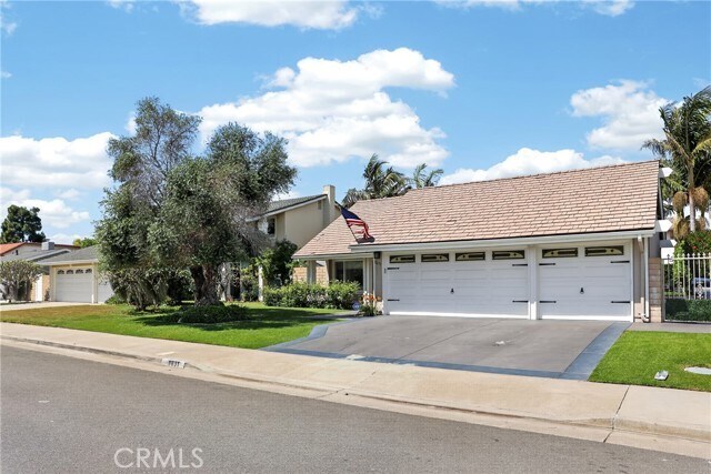 Building Photo - 8631 Larkport Dr