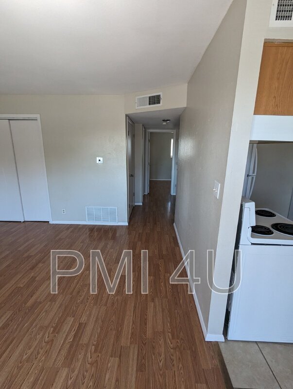 Building Photo - 12409 Manitoba Dr NE