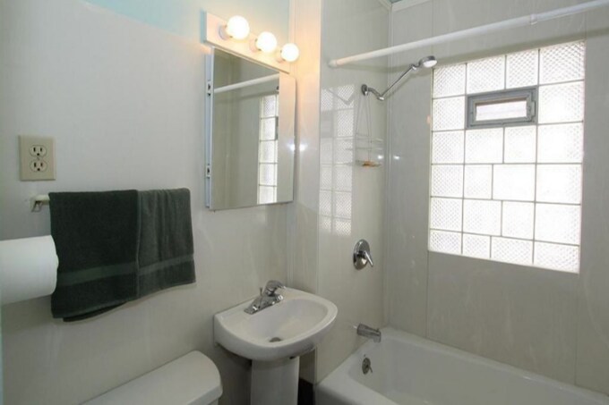 Building Photo - 3127 N Cramer St