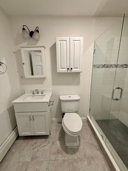 Building Photo - 342 Meridian St