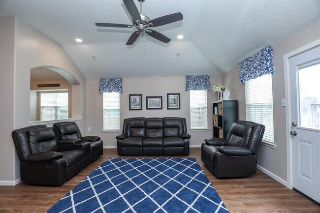 Building Photo - 18023 Melissa Springs Dr
