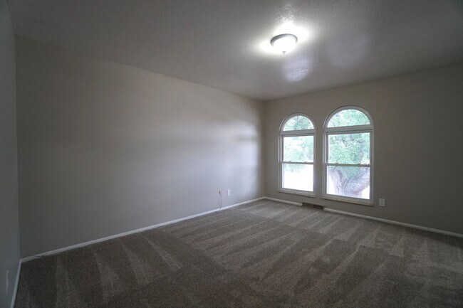 Building Photo - 5007 Alta Loma Rd