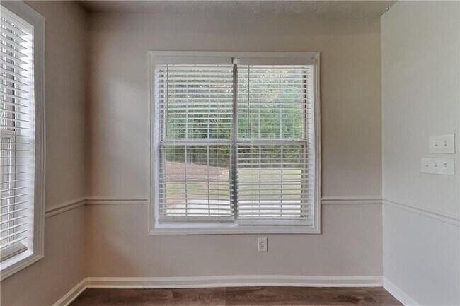 Building Photo - 3685 E Bolding Rd