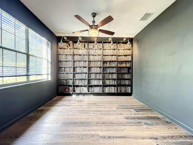 Building Photo - Gated, Lake Nona Luxury