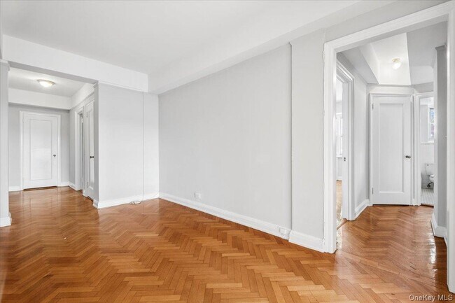 Building Photo - 45 Popham Rd