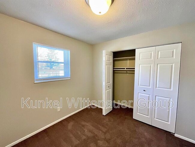 Building Photo - 1320 N 1st St