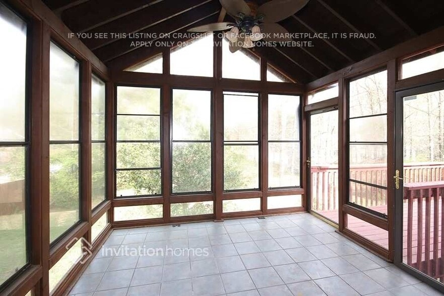 Building Photo - 320 Ashland Manor Dr