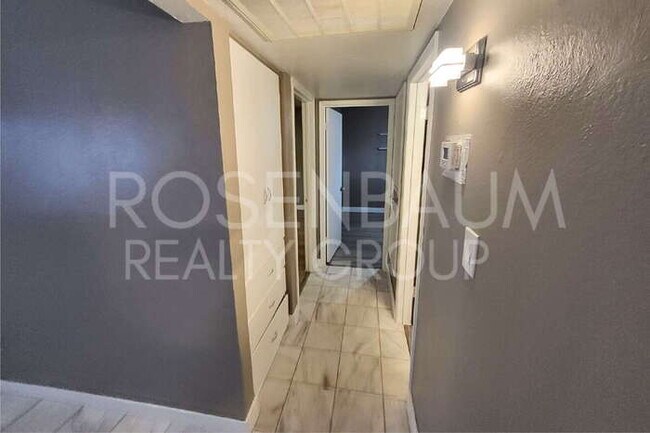 Building Photo - 2609 W McLellan Blvd