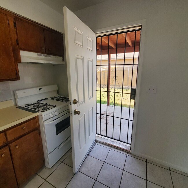 Building Photo - Cozy 2 BR in Brawley