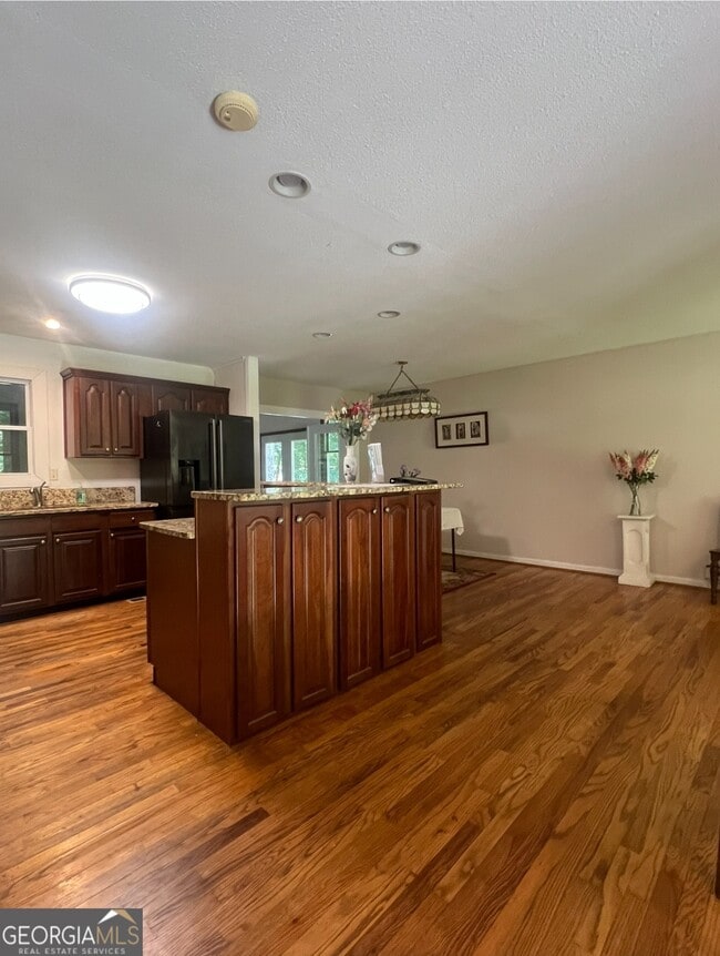 Building Photo - 3990 Admiral Dr