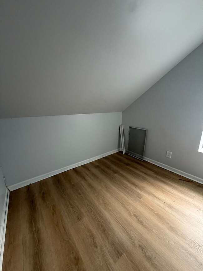 Building Photo - Charming 2 Bedroom, 1 Bathroom Home Available Now in Salem Lakes