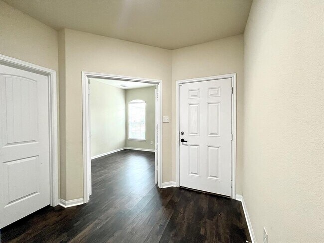 Building Photo - 24919 Alberti Sonata Dr