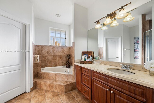 Building Photo - 1360 SW 142nd Ave