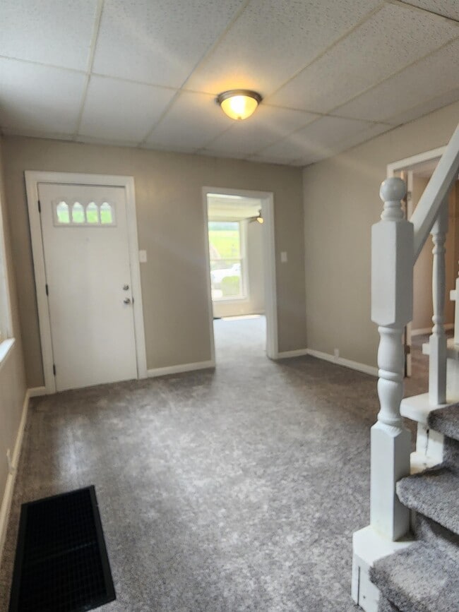 Building Photo - 1215 5th Ave