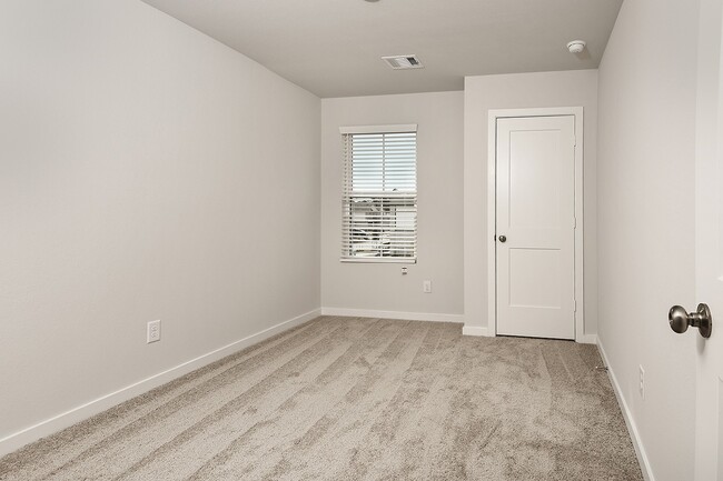 Building Photo - 7922 Alset Dr