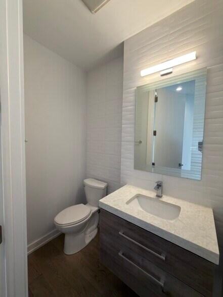 Building Photo - 2378 N Elston Ct