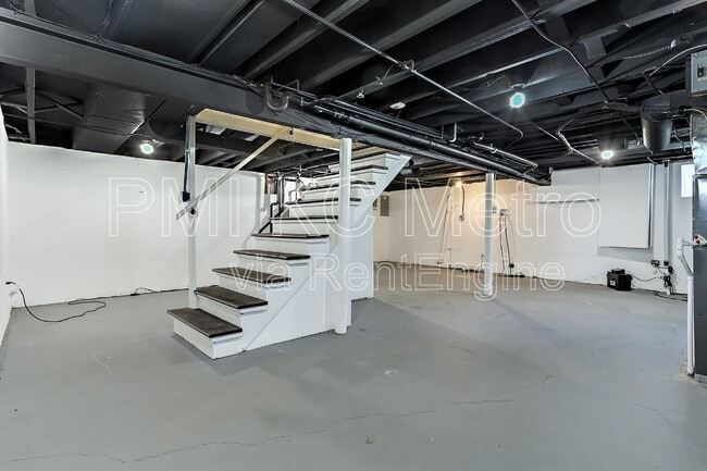 Building Photo - 8201 MO-9