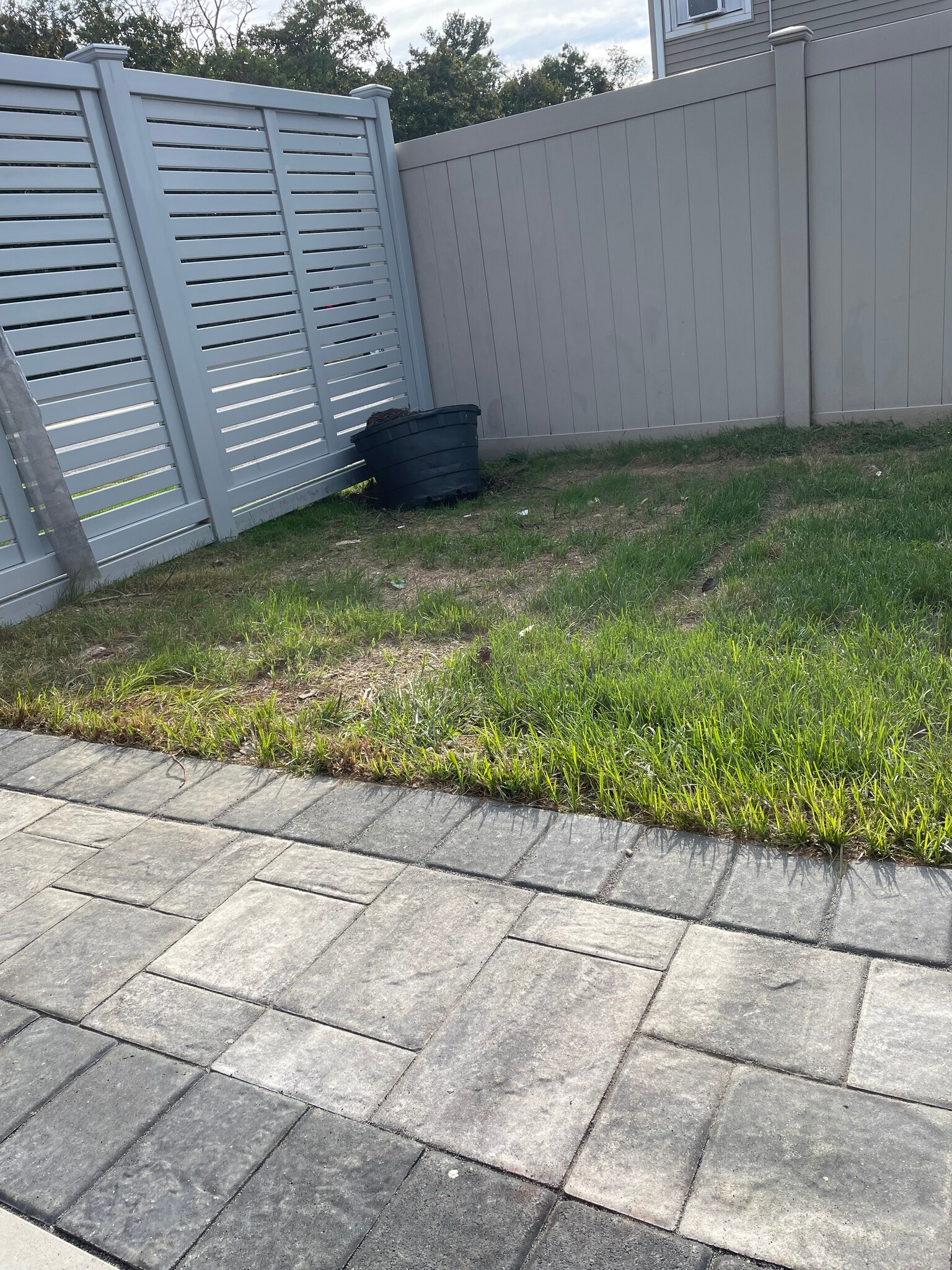 Building Photo - 5 Parkdale Dr