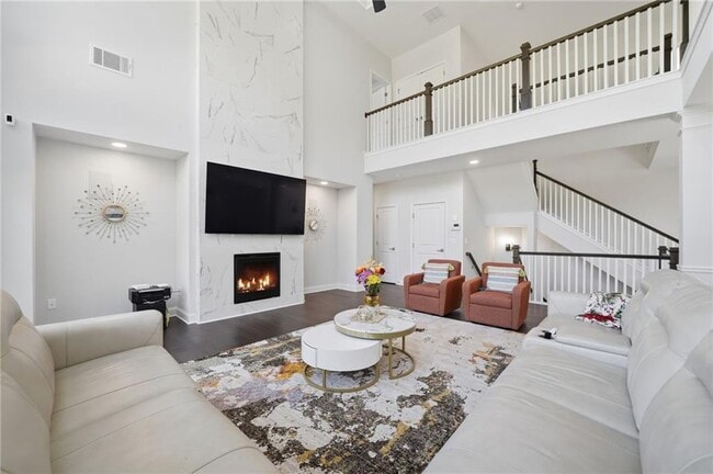 Building Photo - 4440 Kendall Pointe Dr