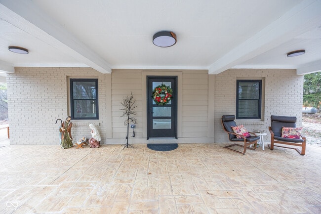 Building Photo - 7980 Royal Ave