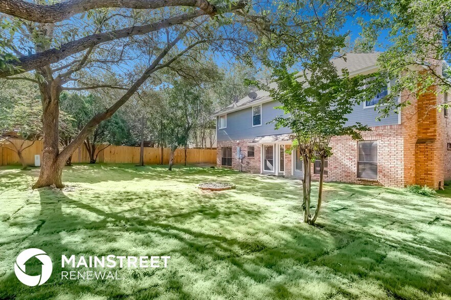 Building Photo - 10 Crooked Creek Ct