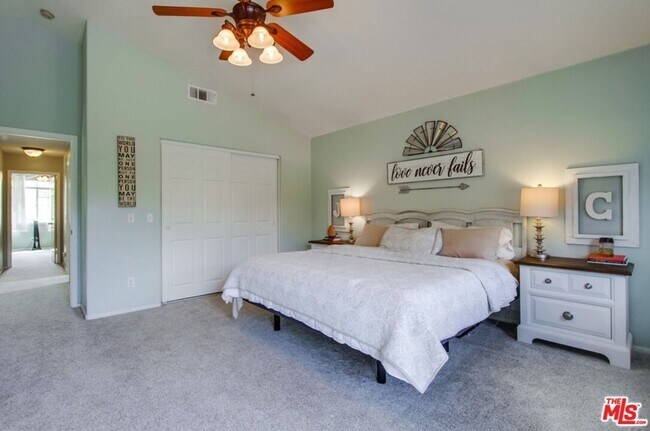 Building Photo - Fallbrook 3 Bedroom plus