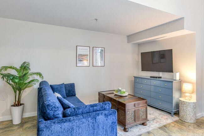 Building Photo - Romantic Getaway 5317