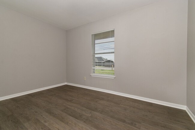 Building Photo - 4008 Templeton St