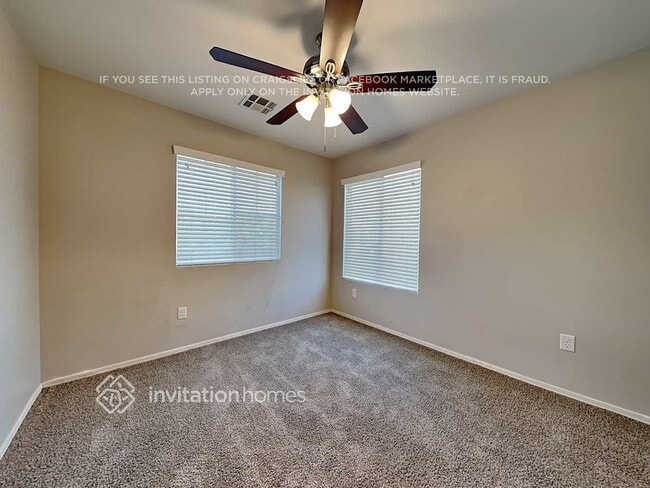 Building Photo - 3933 W Irwin Ave