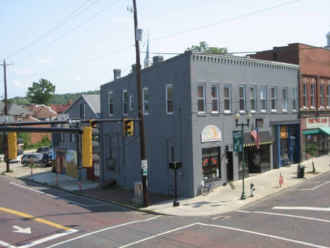 Building Photo - 40 N Court St