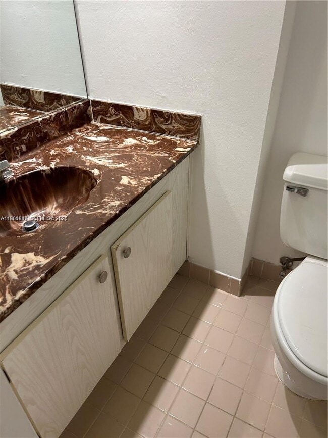 Building Photo - 1915 Brickell Ave