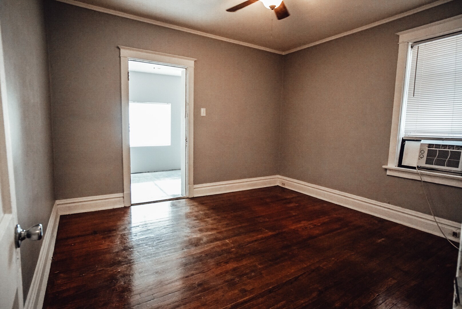 Building Photo - 4974 Chippewa St