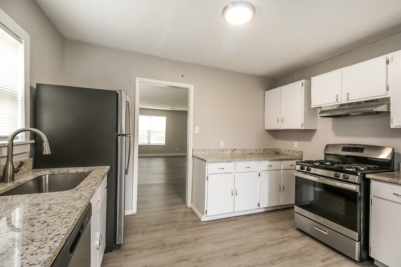 Building Photo - 1420 NW 94th St