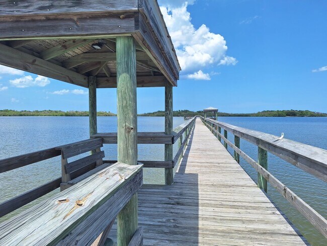 Building Photo - FURNISHED LONG TERM RENTAL-Lighthouse Cove
