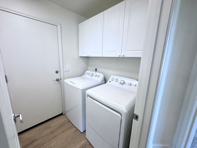 Building Photo - 7821 Cadiz Ct