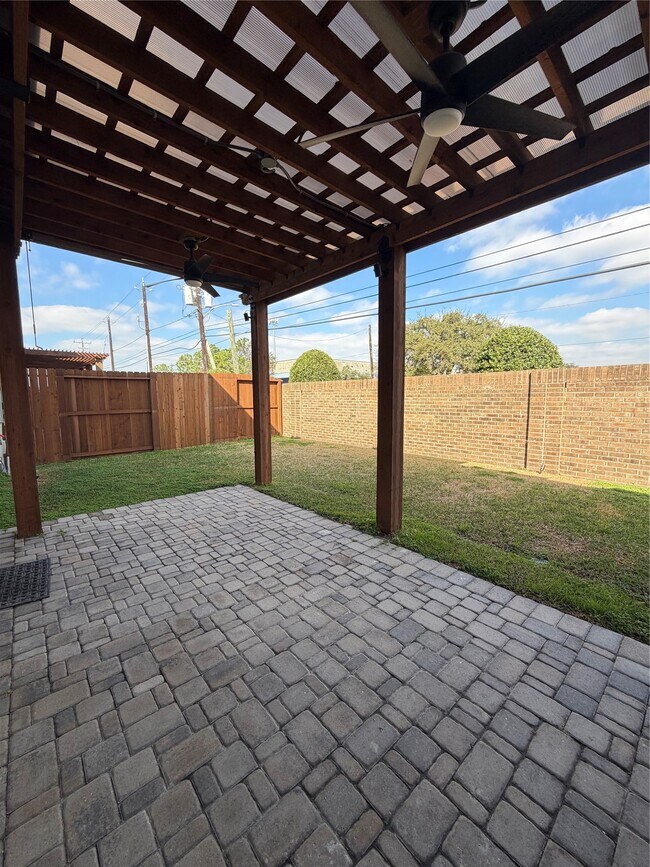 Building Photo - 6606 Capstone Oak Ave