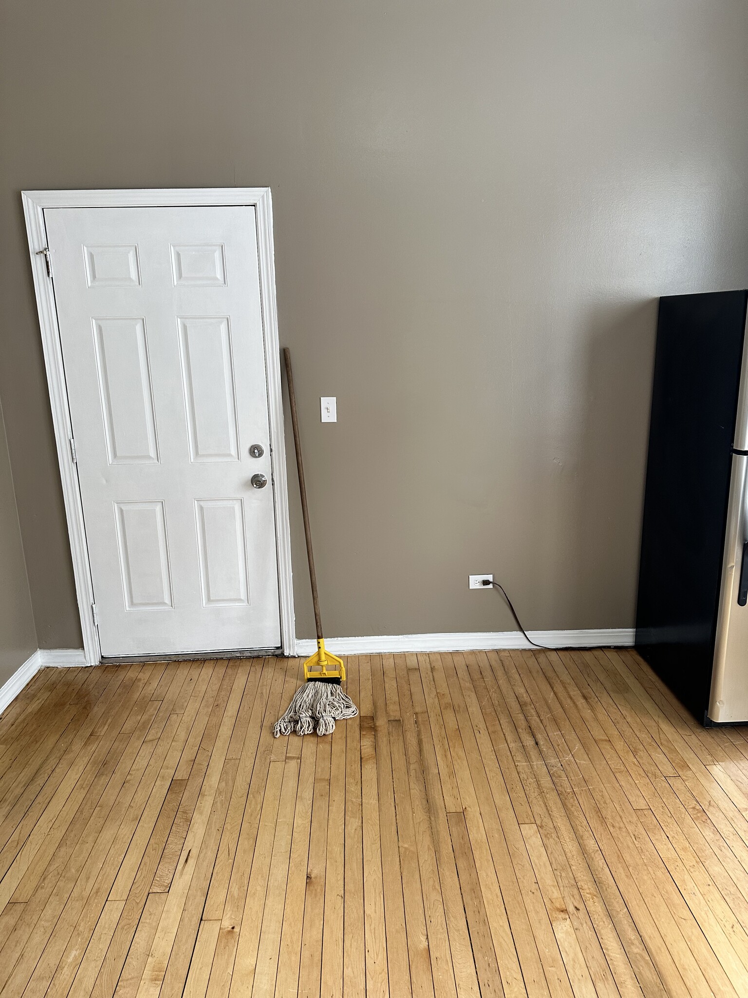 Kitchen - 1809 S Springfield Ave