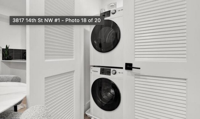Building Photo - Modern Fully furnished 2 bed Unit