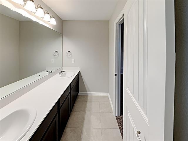 Building Photo - 10512 Wild Oak Dr