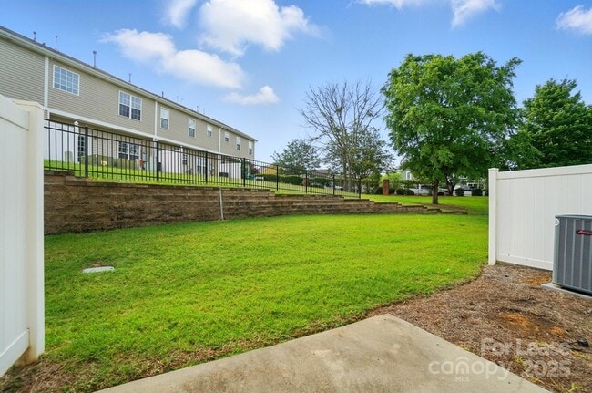 Building Photo - 10316 Stineway Ct