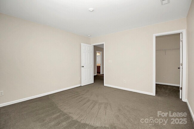 Building Photo - 10323 Dominion Village Dr