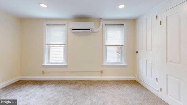 Building Photo - 824 Kintner Rd