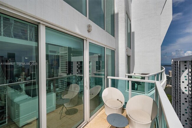 Building Photo - 41 SE 5th St