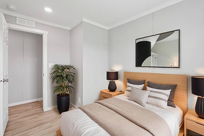 Building Photo - 1608 Fox Dr