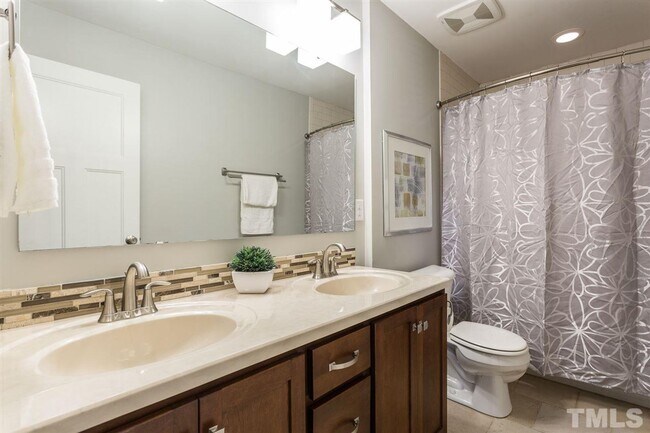 Building Photo - Gorgeous 4 Bedroom Ranch Home, Near Mordecai/Oakwood Neighborhoods, Premium Finishes, Fenced Back...